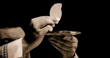 Eucharistic Wake-Up Call: What to Do When Catholics Don’t Recognize Jesus