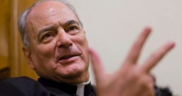 Vatican Bishop DEFENDS Giving Communion To Pro-Abort Argentine President and His Concubine
