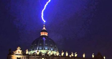 Vatican in Crisis: Shut Down All External Accounts and Transfer Money to APSA