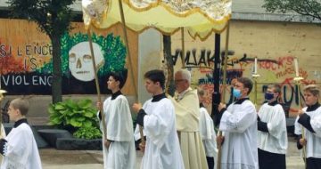 Wisconsin Bishops Lead Eucharistic Procession Down Looted, Vandalized City Center