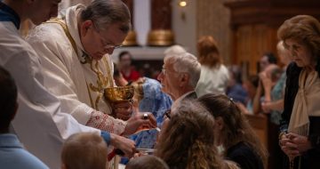 Is Kneeling for Communion a Disruption?