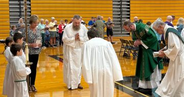 The Latin Mass: Catholics Who Have to Worship Somewhere Else