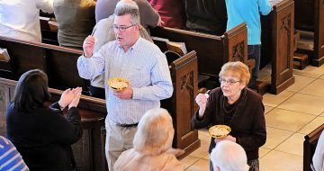Lay Eucharistic Ministers: A Farce